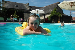 Brittany family friendly gite swimming pool