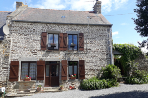 Holiday cottage Sleeps 8 Brittany Val Couesnon